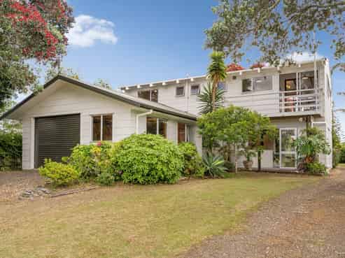 54 Oyster Drive, Cooks Beach