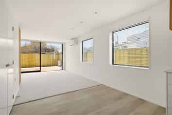 1/52 Peer Street, Upper Riccarton