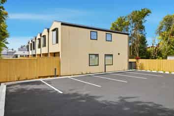 1/52 Peer Street, Upper Riccarton