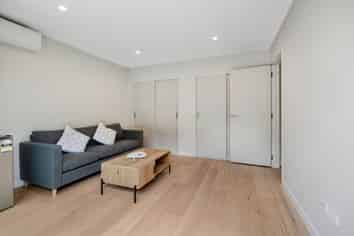 1/9a Schopolo Place, Albany