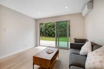 1/9a Schopolo Place, Albany