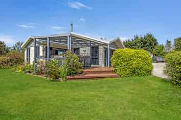 83 Whiterocks Road, Weston