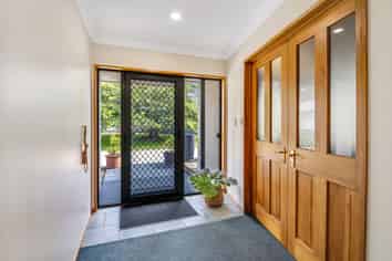 83 Whiterocks Road, Weston