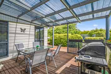 83 Whiterocks Road, Weston