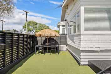 2/4 Rawene Avenue, Westmere