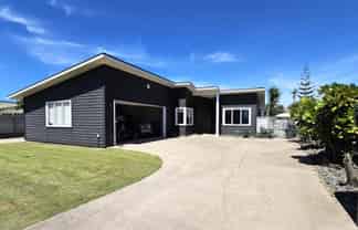  128 Harbour Drive, Matarangi