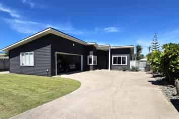  128 Harbour Drive, Matarangi