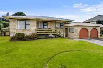 661 Pukehina Parade, Pukehina