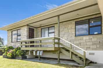 661 Pukehina Parade, Pukehina