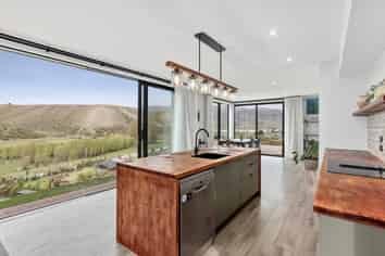 2 Judare Drive, Cromwell