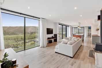 2 Judare Drive, Cromwell