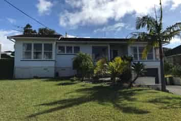 13 Jellicoe Road, Murrays Bay