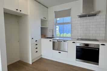 3/63 Hills Road, Edgeware