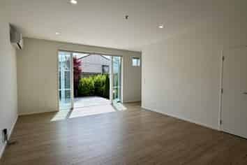 3/63 Hills Road, Edgeware