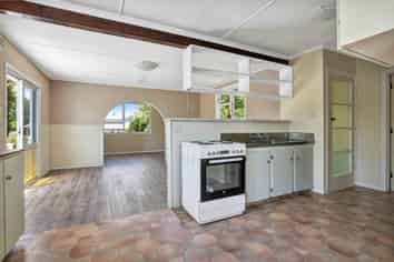 96 Ariel Street, Stratford