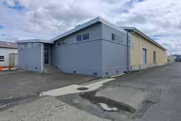 Immaculate 468sqm Workshop / Warehouse 