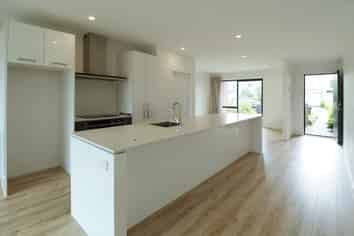 11 Plover Road, Hobsonville