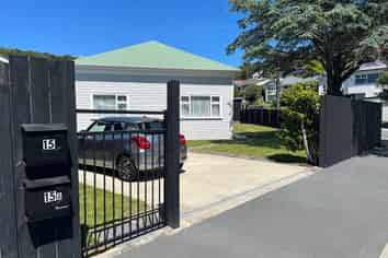 15 Moselle Street, Island Bay