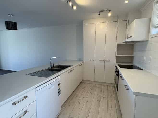 7B/8 Farnham Street, Parnell