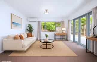 6/7 Robins Road, Judea