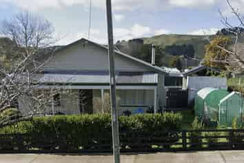 10 Paraekaretu Street, Hunterville