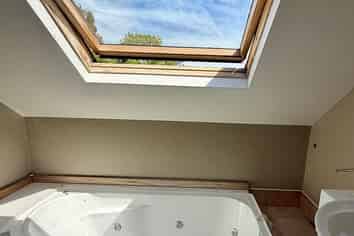 2/19 Hills Road, Edgeware