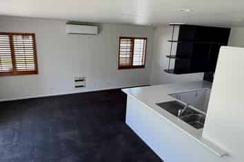 2/19 Hills Road, Edgeware