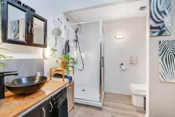 Auckland - Address withheld