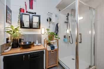 Auckland - Address withheld