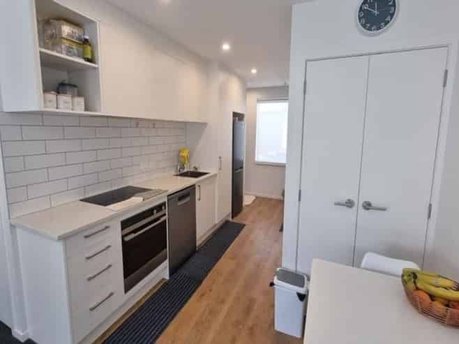 12/3234 Great North Road, New Lynn