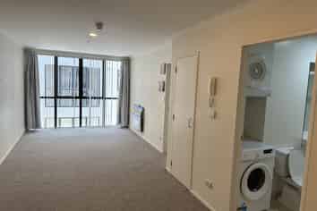 406C/176 Broadway, Newmarket