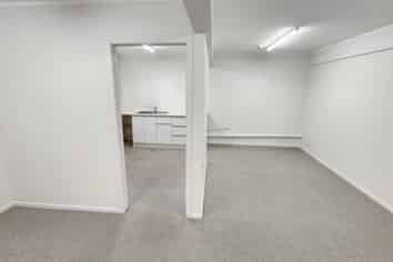 RETAIL/OFFICE BENEATH SAILS RESTAURANT
