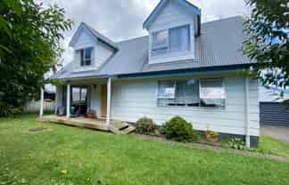 115 Poaka Avenue, Dinsdale