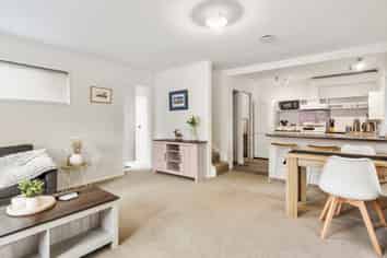 163 Queens Drive, Lyall Bay