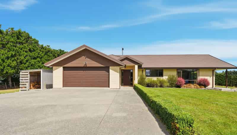 106 Davis Road, Cust