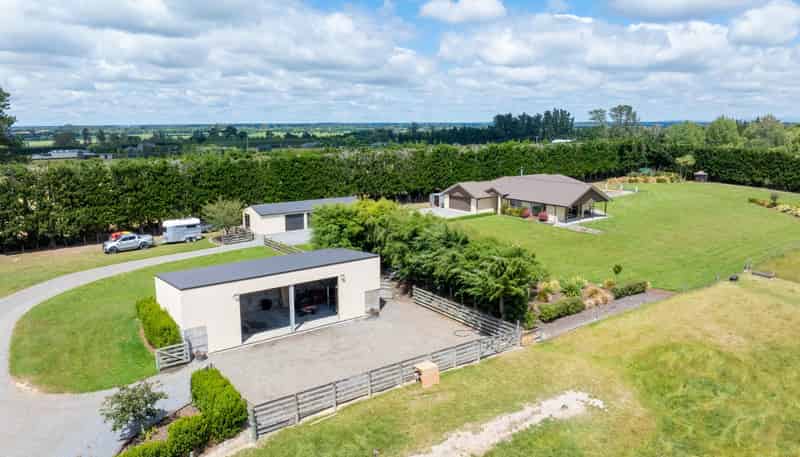 106 Davis Road, Cust