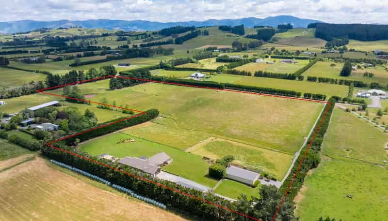 106 Davis Road, Cust