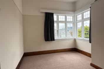 1/8 Rixon Grove, Mount Victoria