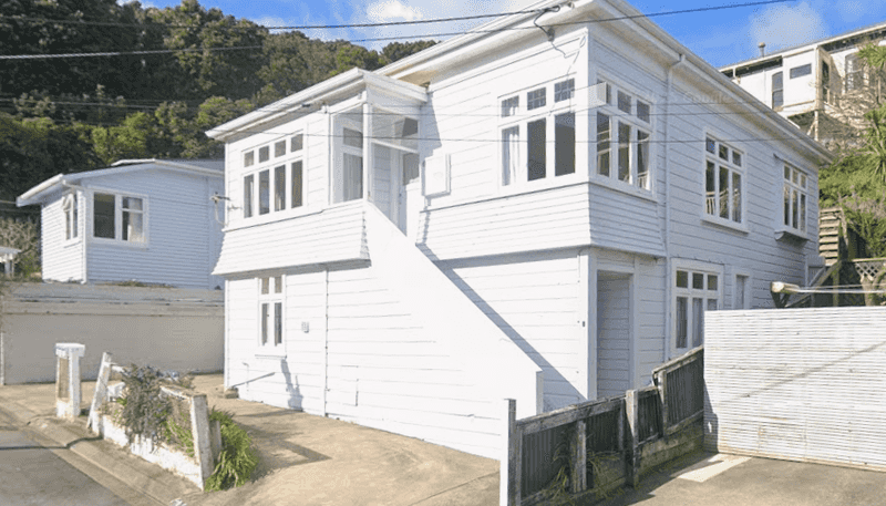 1/8 Rixon Grove, Mount Victoria