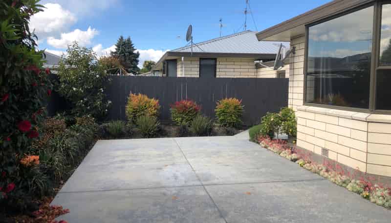 2/287 Cameron Street, Ashburton