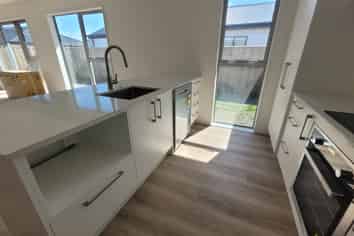 9 Higgins Street, Ravenswood