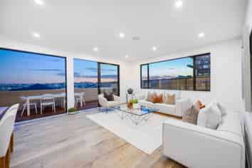 7 Pakirikiri Street, Long Bay