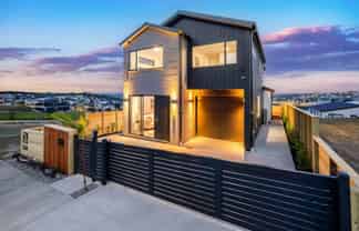 7 Pakirikiri Street, Long Bay