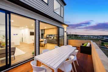 7 Pakirikiri Street, Long Bay