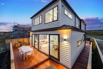 7 Pakirikiri Street, Long Bay