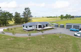 64 Farm Road, Waipukurau