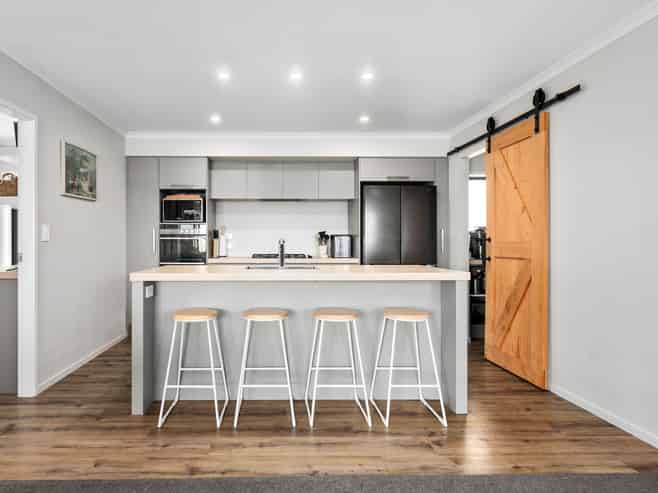 64 Farm Road, Waipukurau