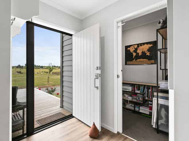 64 Farm Road, Waipukurau