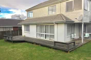 23 Summermist Drive, Northpark