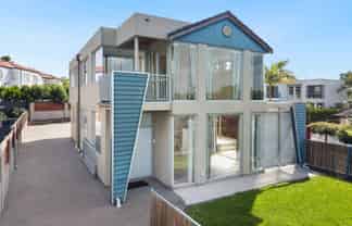 10 Lupetti Rise, West Harbour